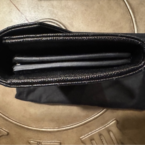 CASSANDRE MATELASSÉ SMALL FLAP WALLET IN GRAIN DE POUDRE LEATHER - Picture 7 of 7